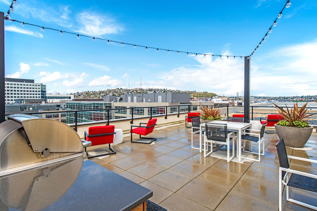 Radius Apartments grilling area